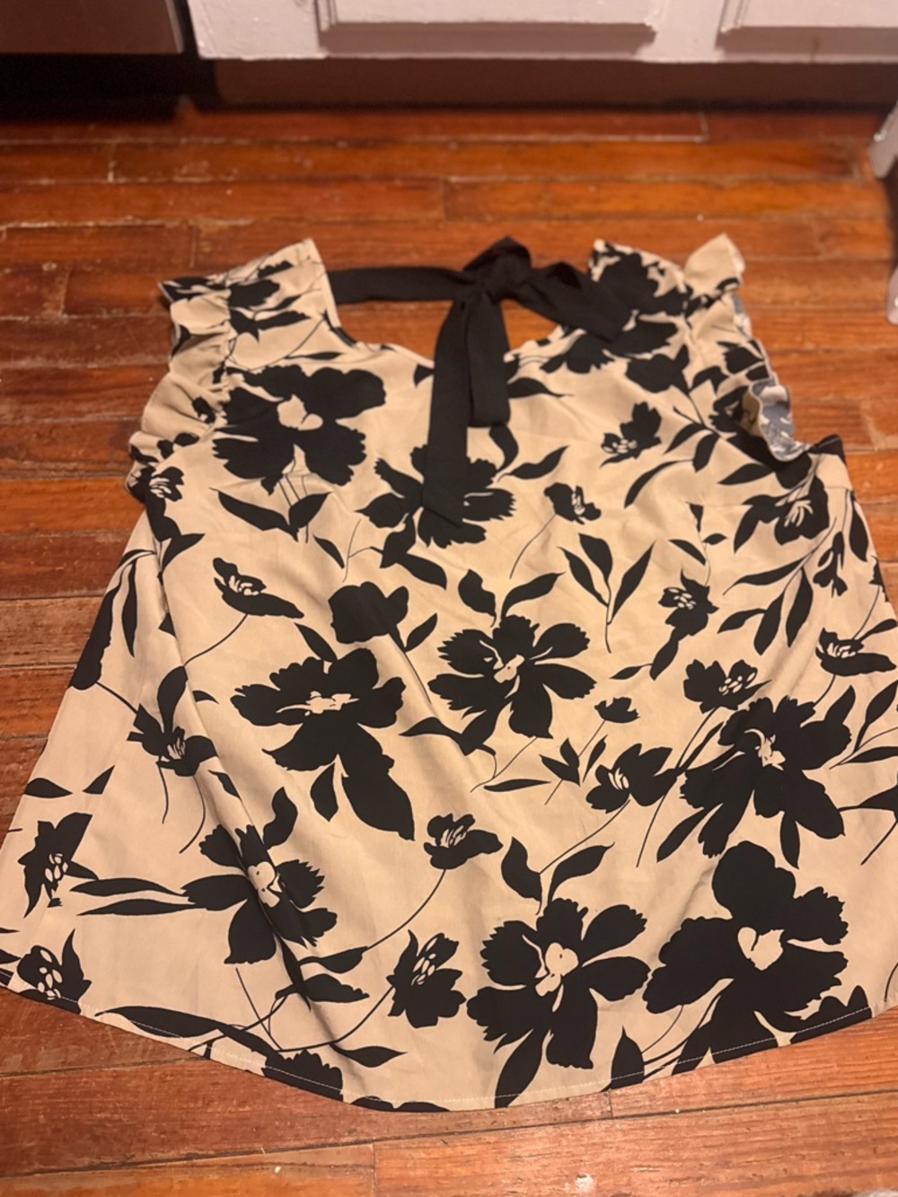 Chic Nation Black Floral Tie-Back Women's Top